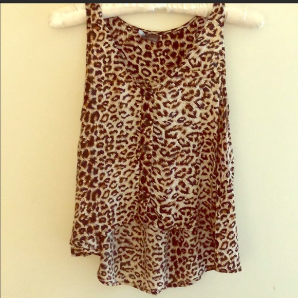 An array of gently used uo clothing - Picture 5 of 5